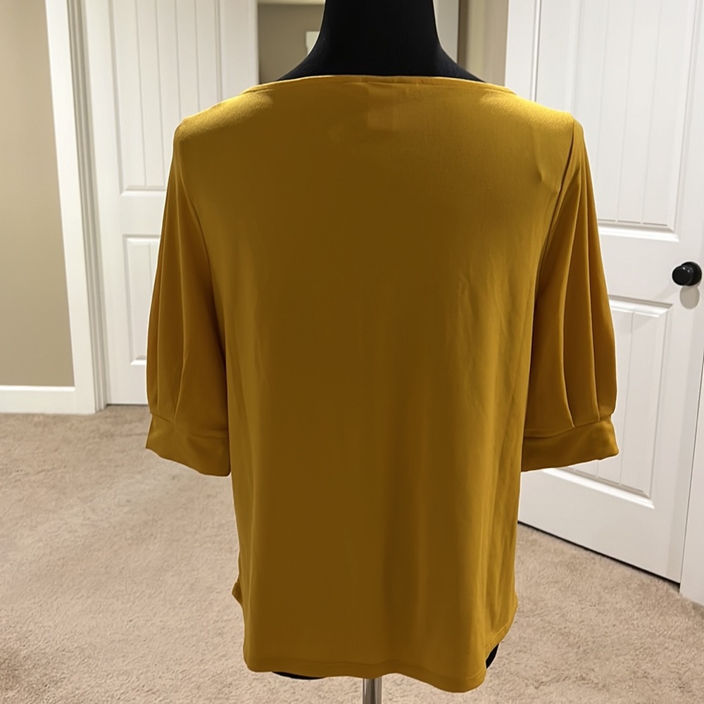 H&M blouse - Picture 2 of 5